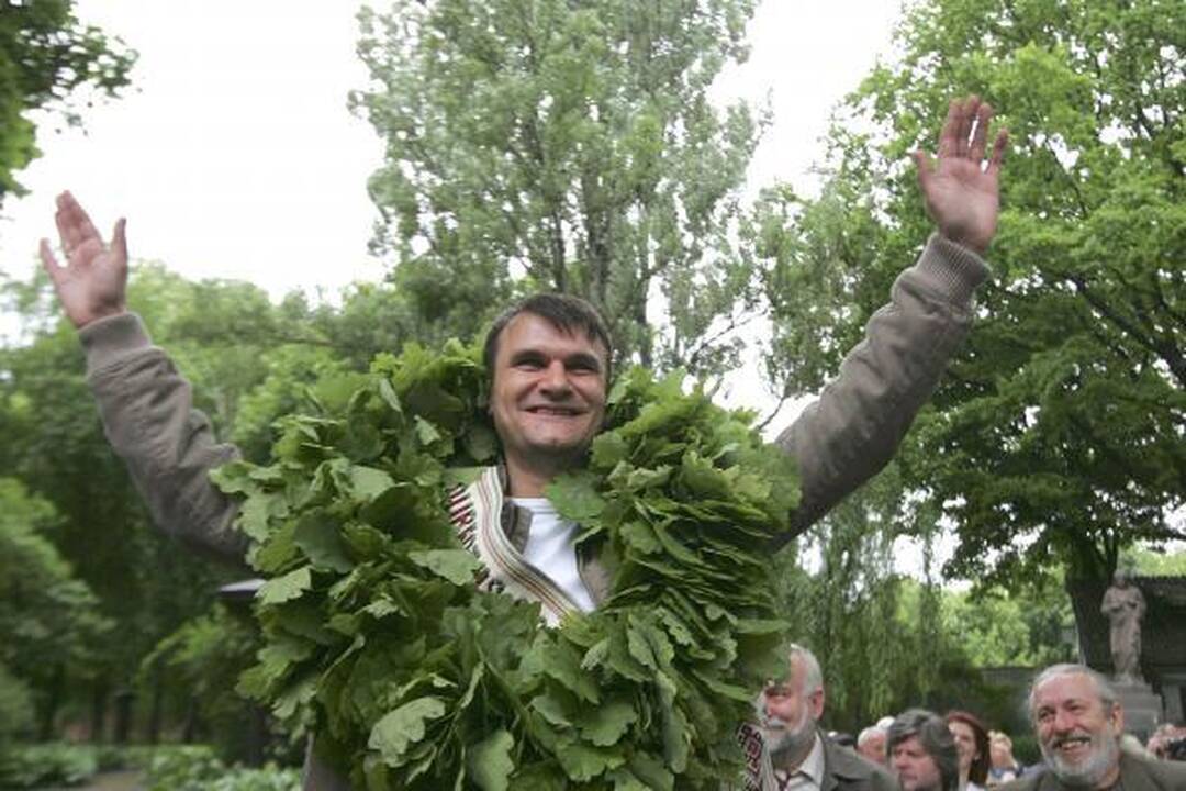45-asis „Poezijos pavasario“ laureatas - eiliuojantis žurnalistas