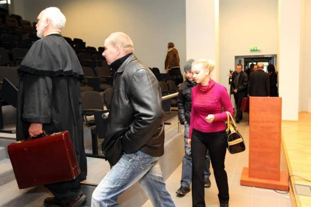 Riaušių prie Seimo dalyviai atsipirko lygtinėmis bausmėmis