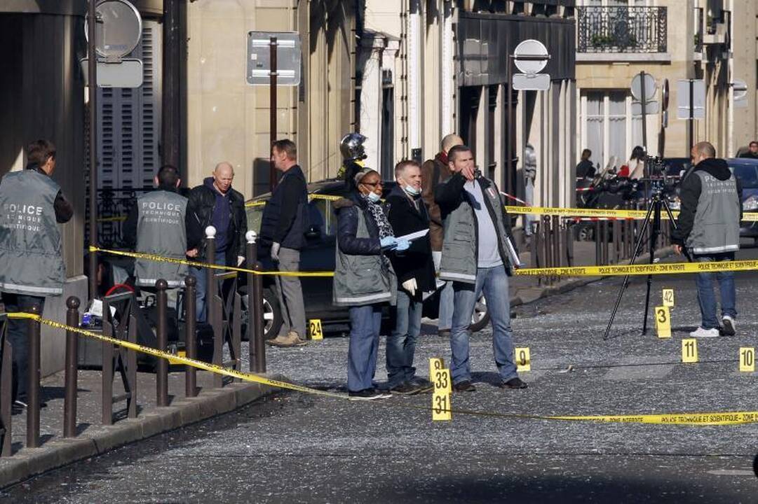 Paryžiuje prie Indonezijos ambasados sprogo pakete paslėpta bomba