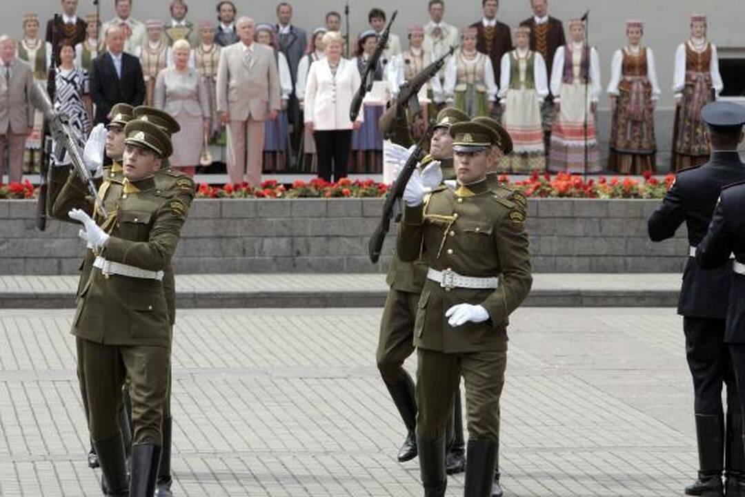 D.Grybauskaitė: Nereikia aukotis dėl valstybės - reikia ją mylėti ir kurti