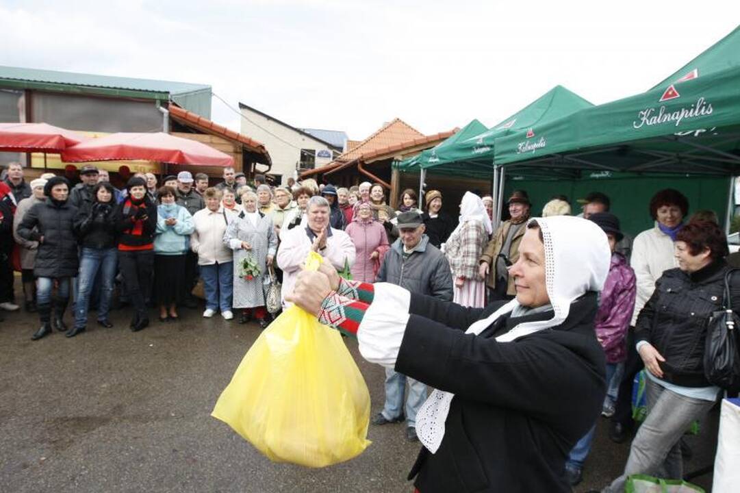 Į Palangos turgaus šventę savaitgalį viliojo atrakcijos