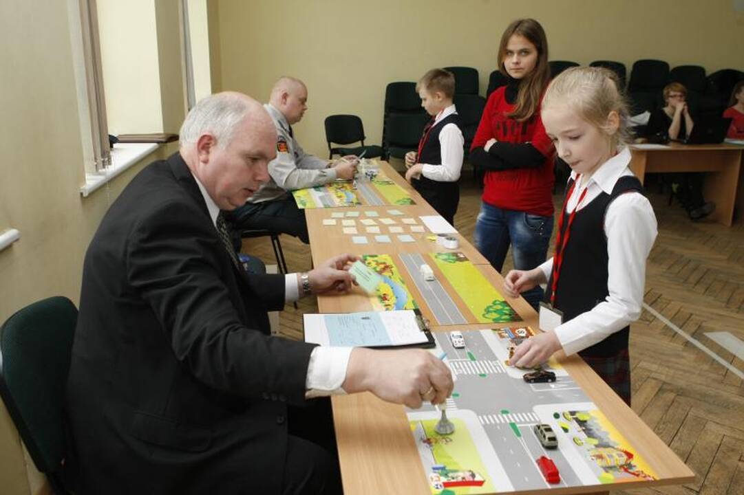 Mažieji klaipėdiečiai varžėsi „Šviesoforo“ konkurse