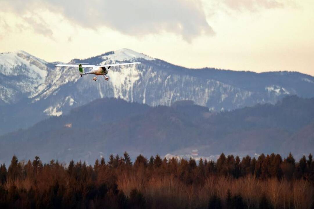 Pilotas į rekordinį skrydį aplink pasaulį leidosi 350 kg lėktuvėliu