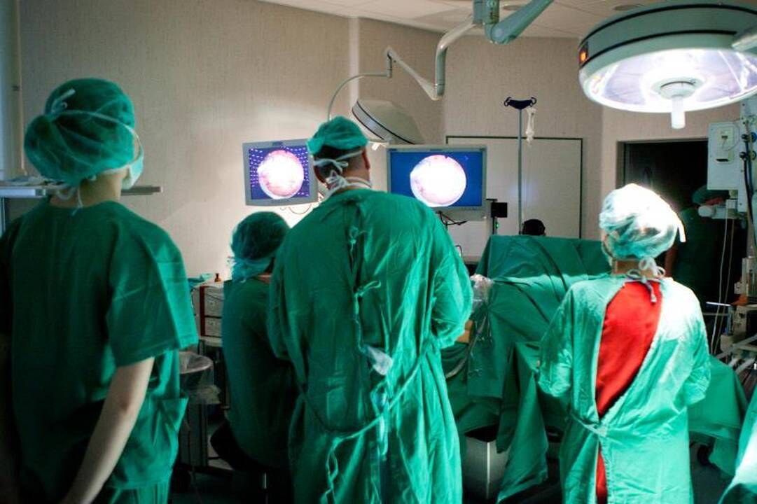 Siūlo įpareigoti dalį rezidentų trejus metus dirbti paskirtoje vietoje