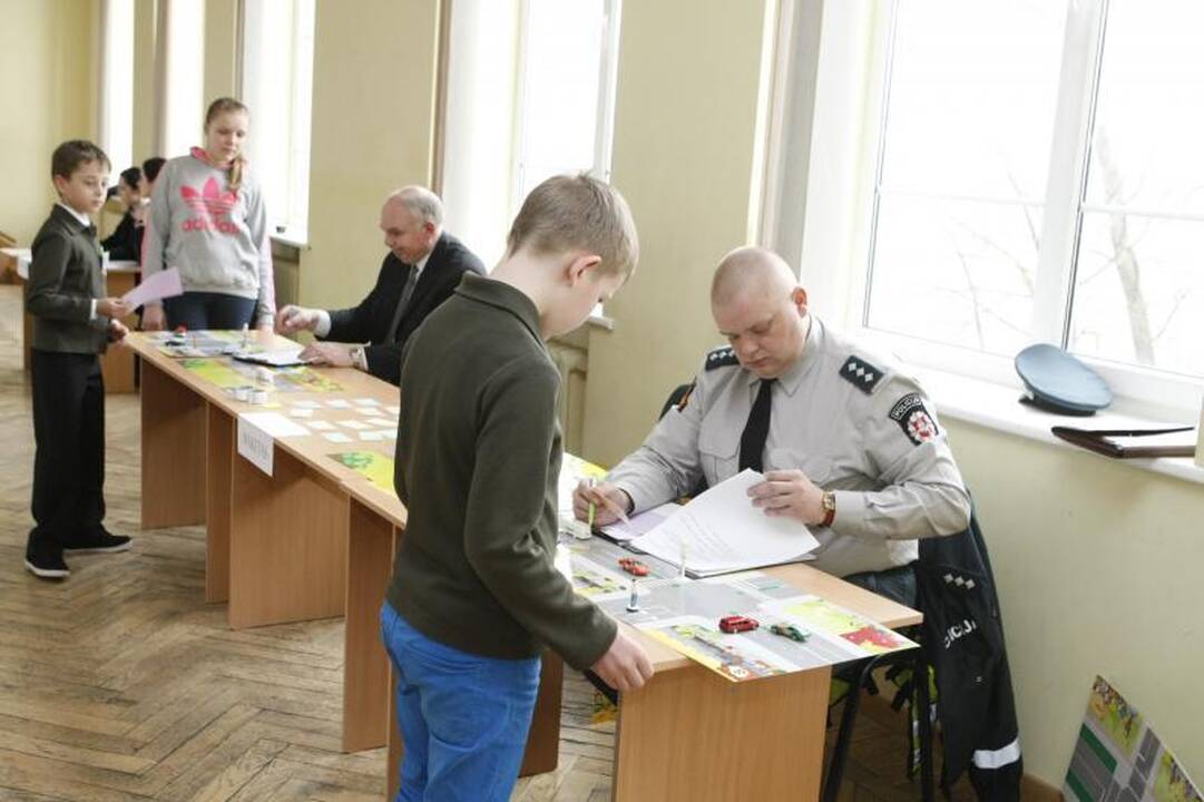 Mažieji klaipėdiečiai varžėsi „Šviesoforo“ konkurse