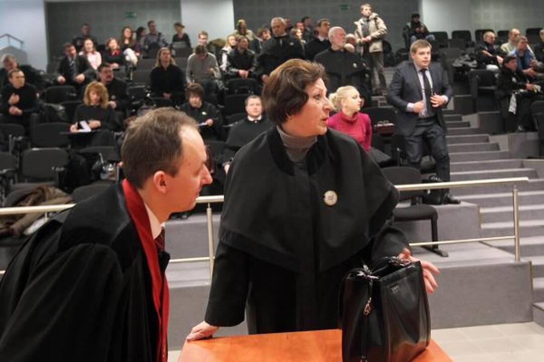 Riaušių prie Seimo dalyviai atsipirko lygtinėmis bausmėmis
