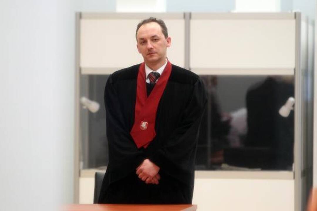 Riaušių prie Seimo dalyviai atsipirko lygtinėmis bausmėmis