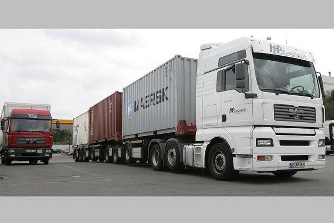 Pareigūnai tikrins krovinines transporto priemones 