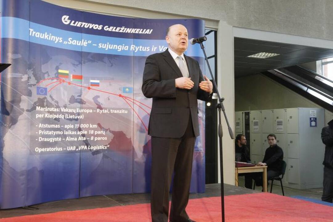 Traukinys „Saulė“ iš Klaipėdos išriedėjo į Kazachstaną