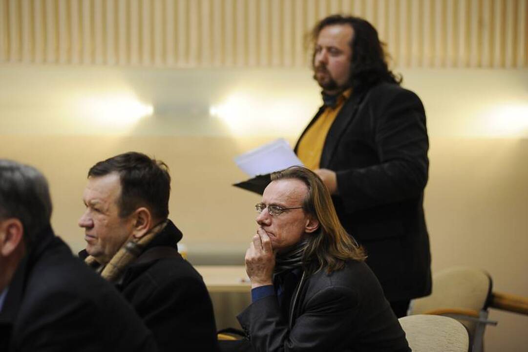 Politikai pabūgo – klausimas dėl Mažojo teatro atidėtas