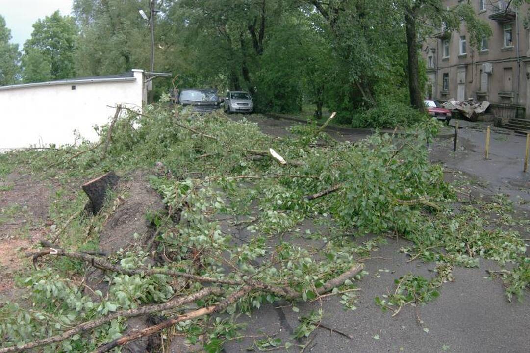 Uostamiestį vėl užklupo stipri vėtra ir lietus (papildyta 21:24 val.)