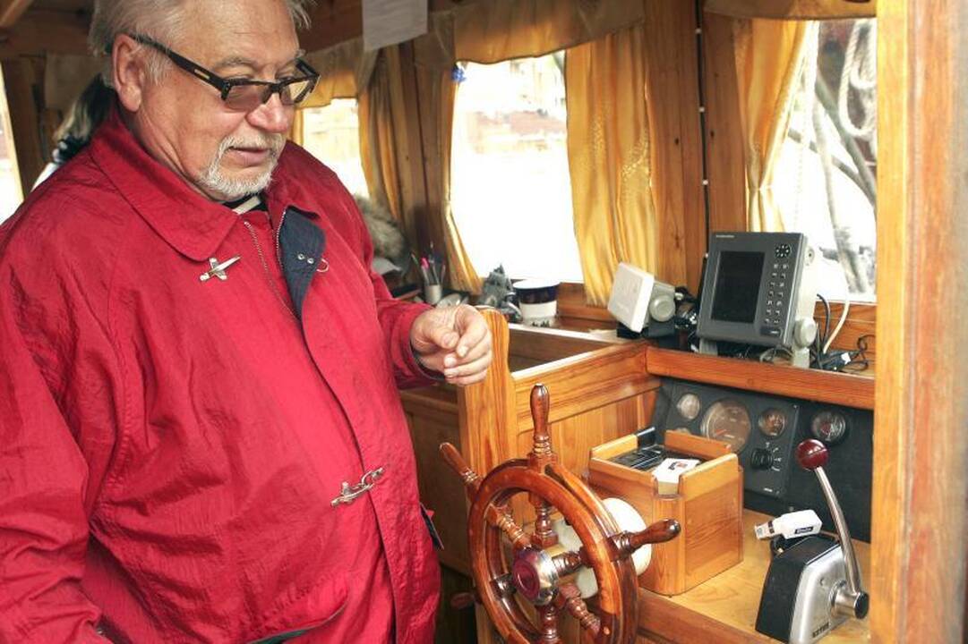 Į Kauną Nemunu iš Klaipėdos atplaukė istorinis laivas