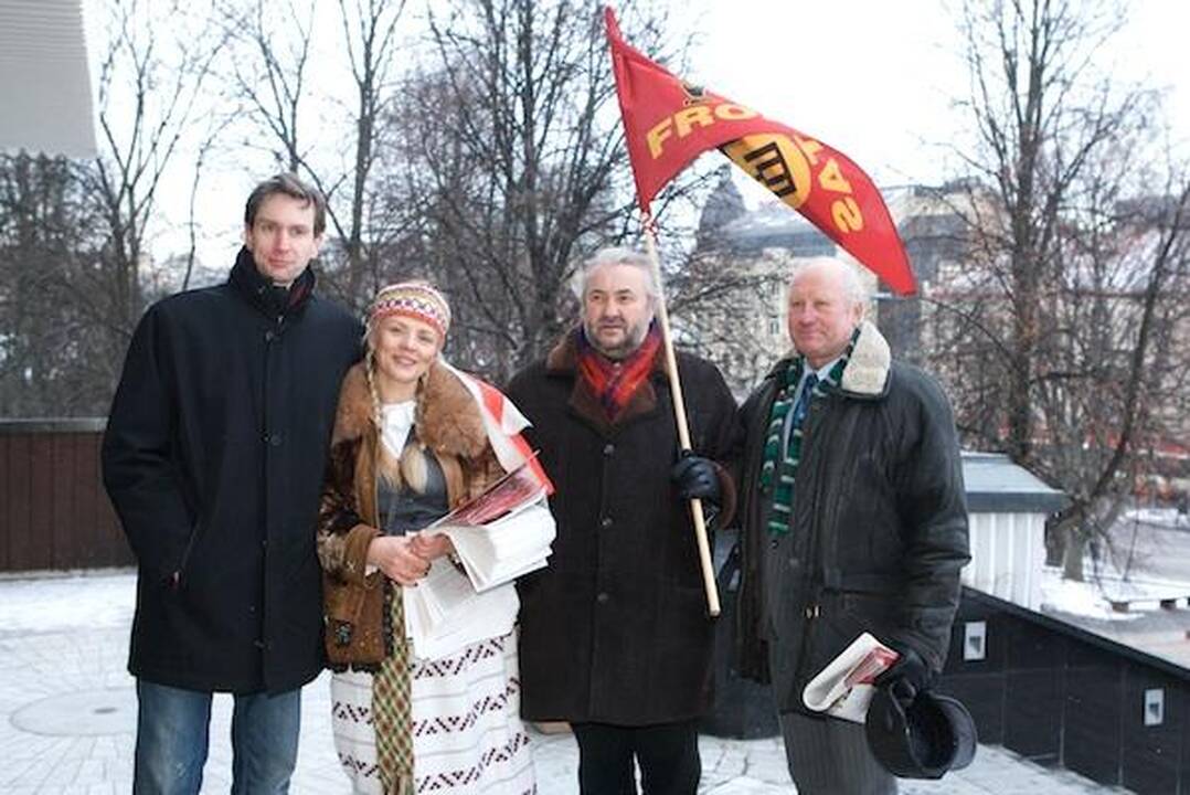 A. Paleckis vasario 16-ąją naudoja reklamai (atnaujinta)