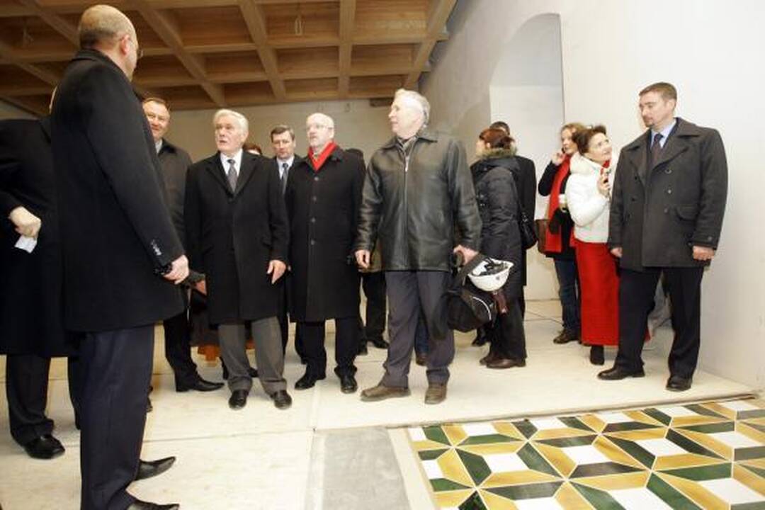 Valdovų rūmai papuošti vėtrunge