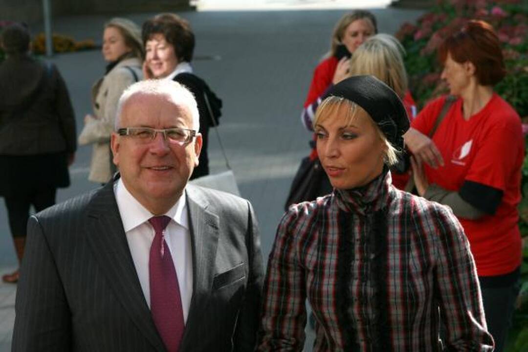 Virš Klaipėdos danguje - šimtas raudonų balionų
