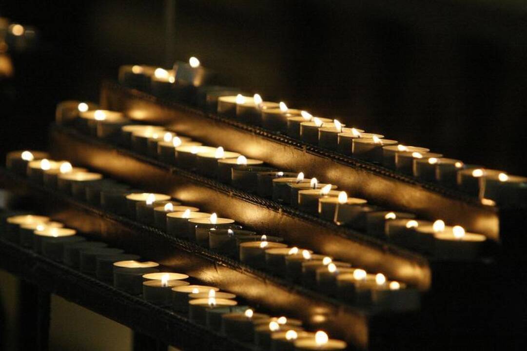 Telšių vyskupo aukojamose mišiose – tūkstančiai tikinčiųjų