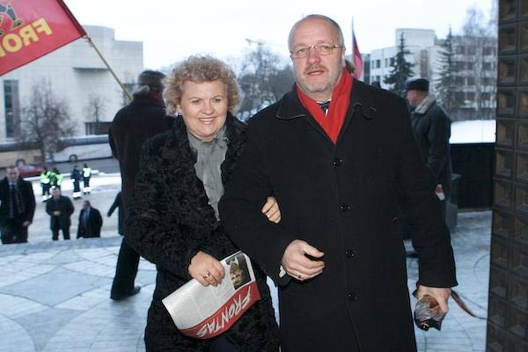 A. Paleckis vasario 16-ąją naudoja reklamai (atnaujinta)