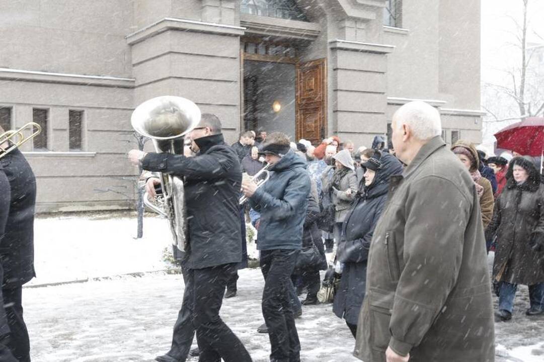 Telšių vyskupo aukojamose mišiose – tūkstančiai tikinčiųjų