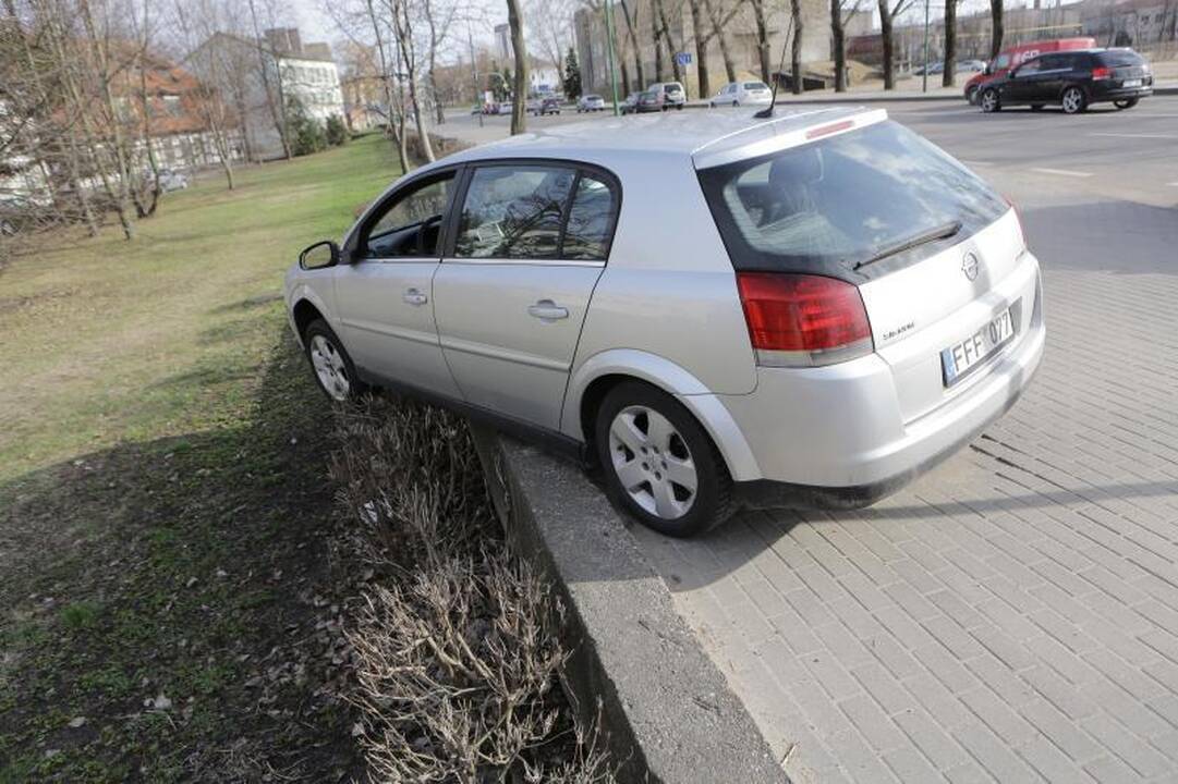 Klaipėdos centre vairuotoją ištiko širdies priepuolis 