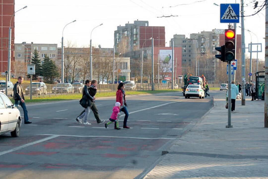 Girtas vairuotojas siautėjo sausakimšame prospekte (papildyta)