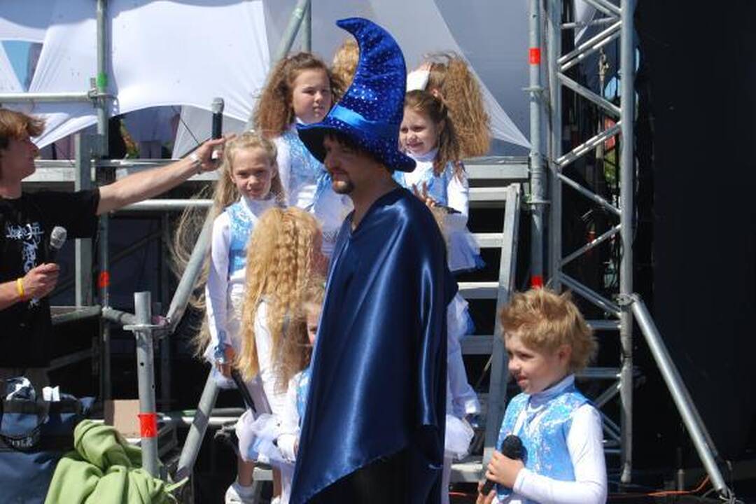 Nidos festivalis: koncerte vaikams žvaigždės tapo pasakų herojais