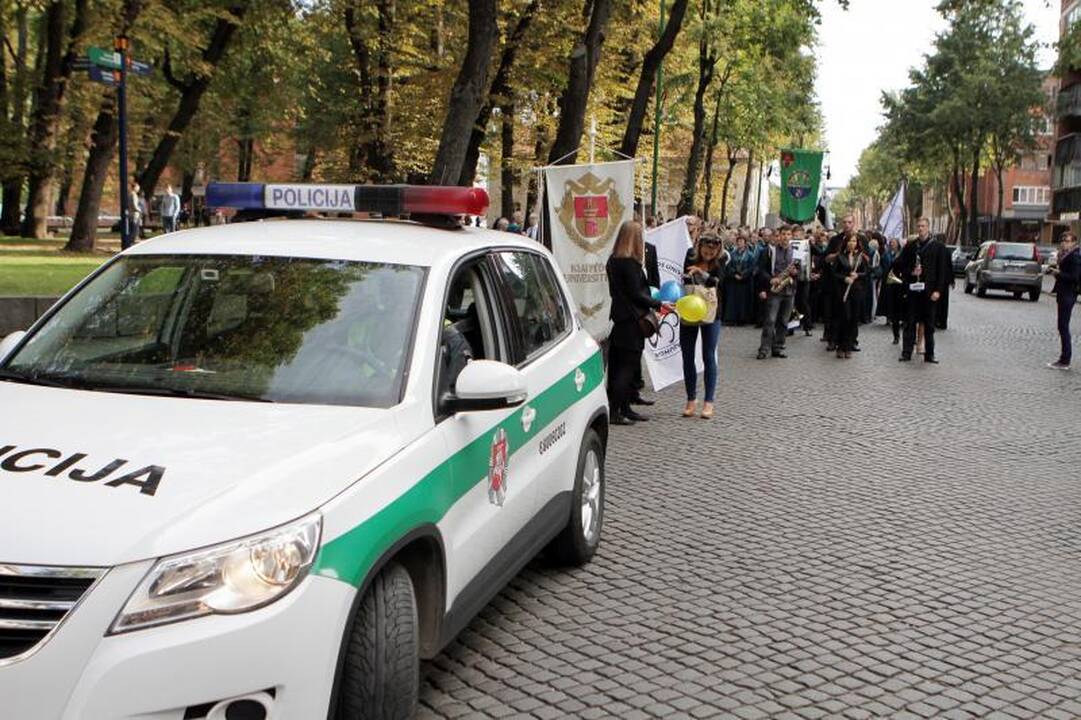 Spaudžiant šaltukui Rotušės čiuožyklos ledas tirpdomas dirbtinai