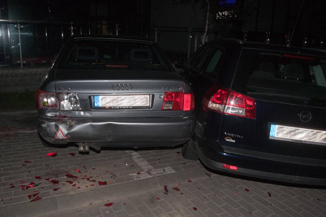 Automobilio statymo naktį atbulai ypatumai
