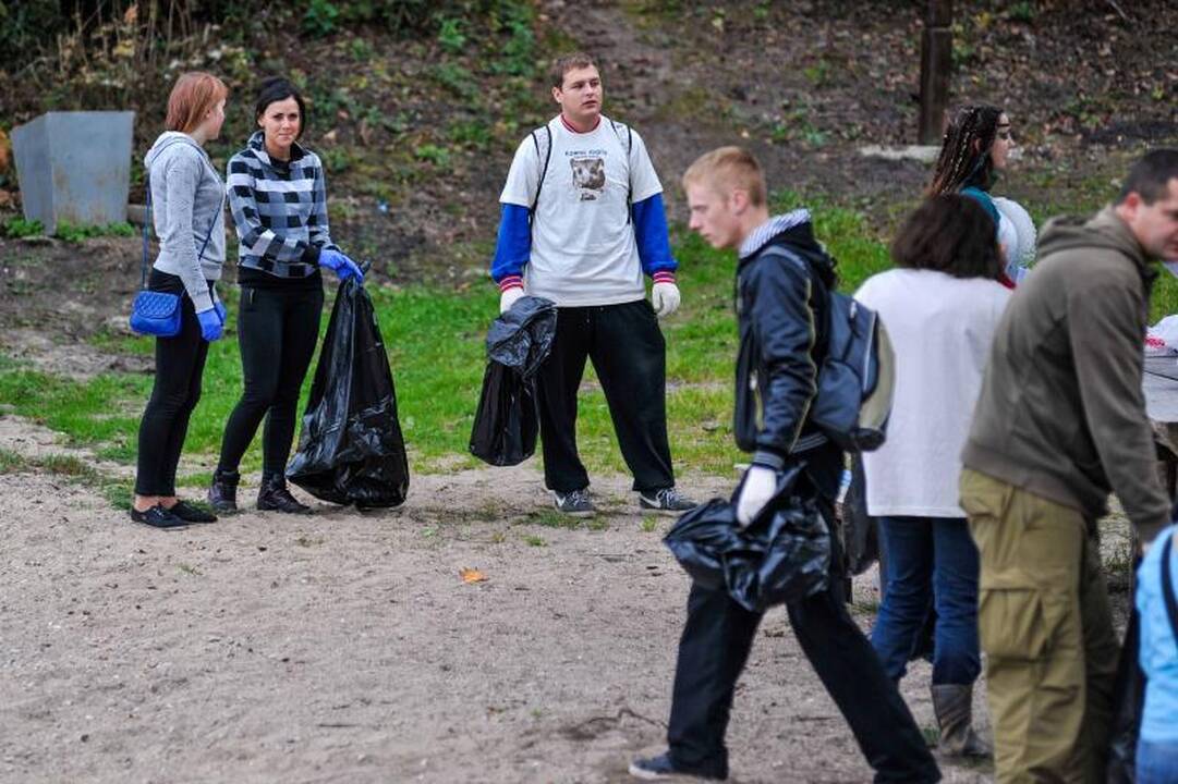 Kauno marių žvejus šeštadienį drausmino undinė