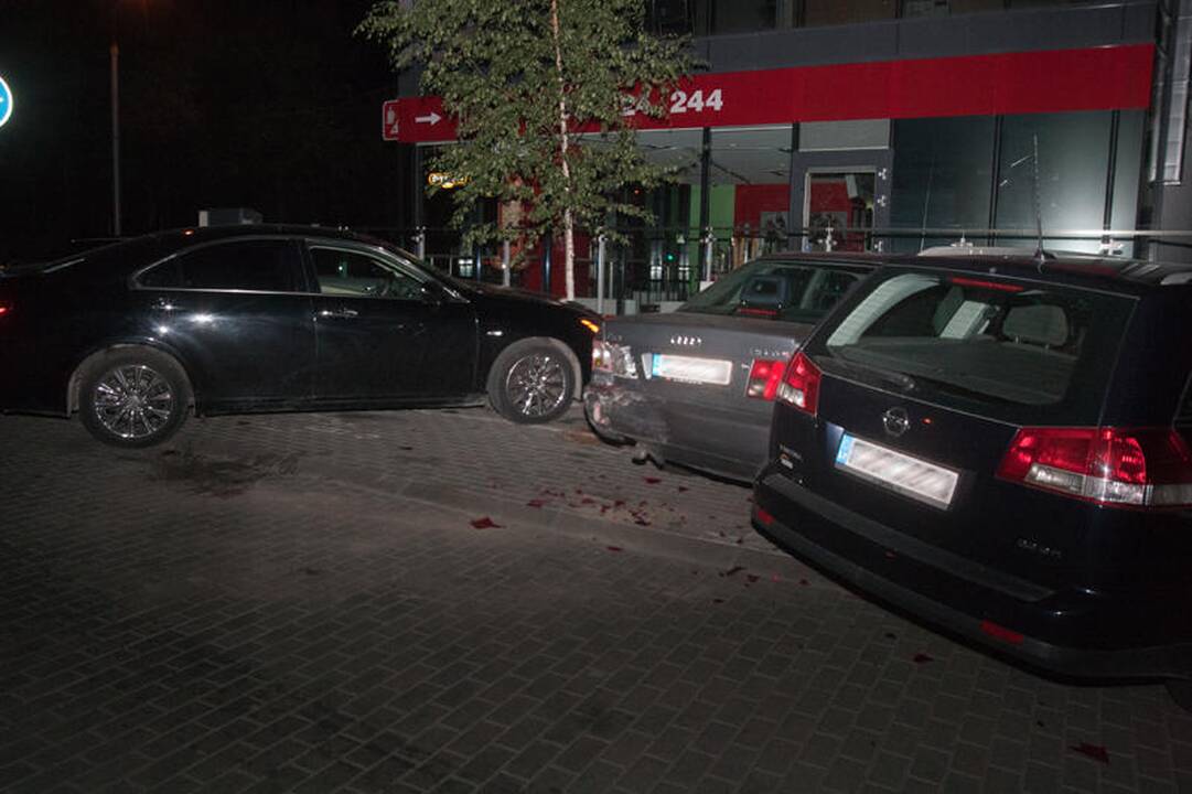 Automobilio statymo naktį atbulai ypatumai