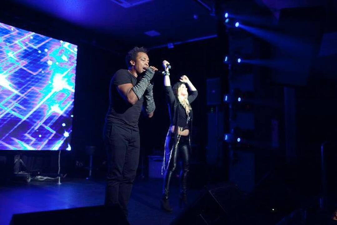 Haddaway ir Lietuvos muzikos legendos nukėlė 20 metų atgal