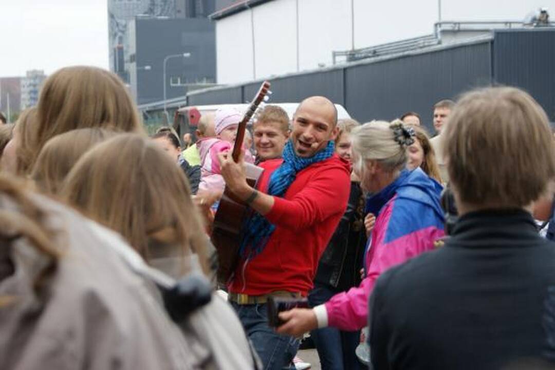 Kaune pasiektas apsikabinimų rekordas