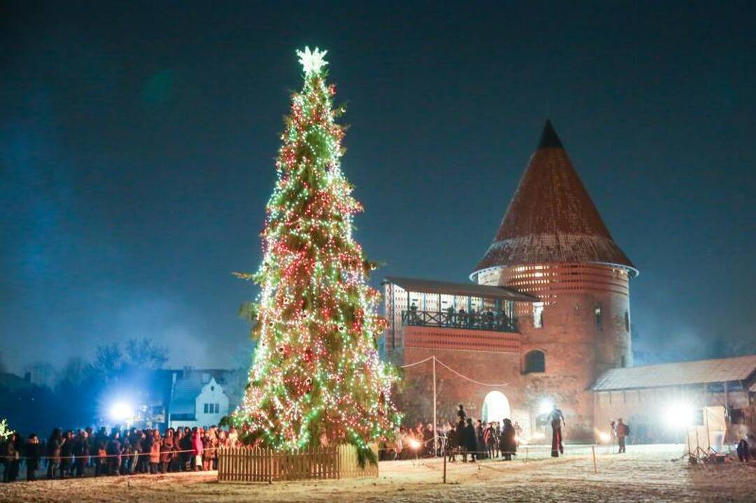 Kaune, Rotušės aikštėje, suimti 12 sirgalių, sukėlusių muštynes (atnaujinta)
