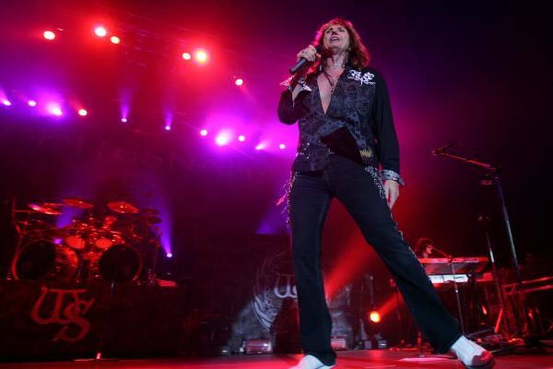 „Whitesnake“ sujungė kartas