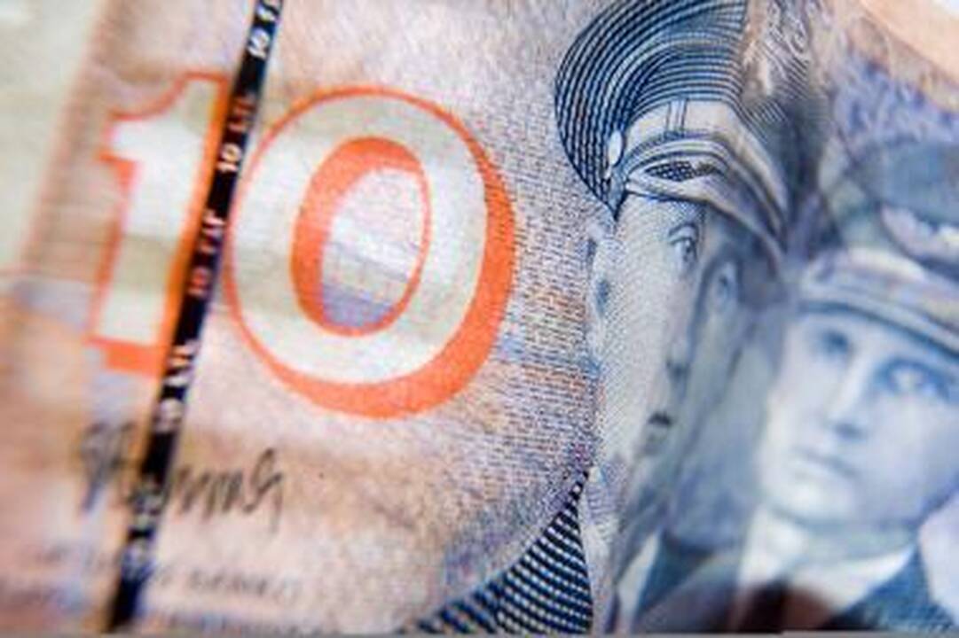 Slaugė savinosi prižiūrimo vyro pinigus