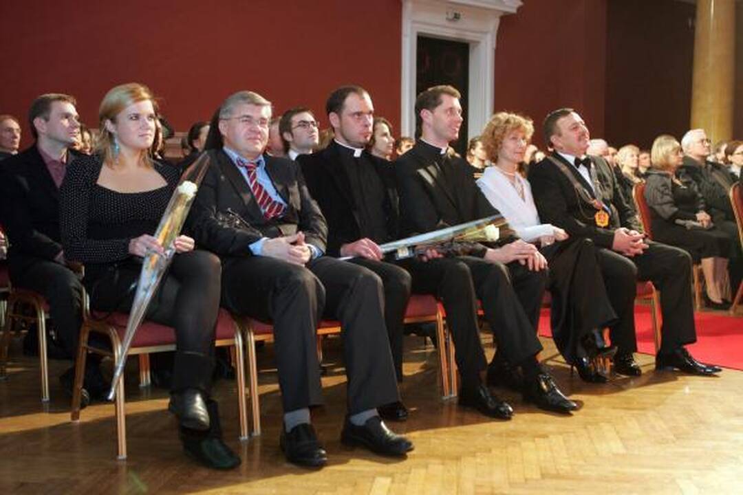 Įteiktos Šv. Kristoforo statulėlės nusipelniusiems vilniečiams