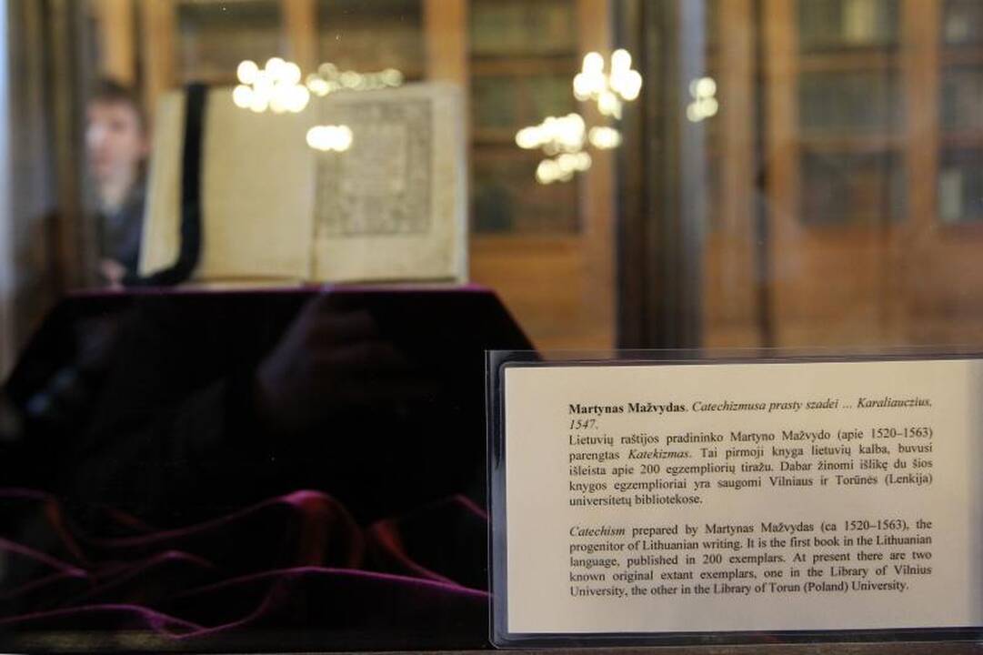 VU bibliotekoje eksponuojamas M.Mažvydo „Katekizmas“