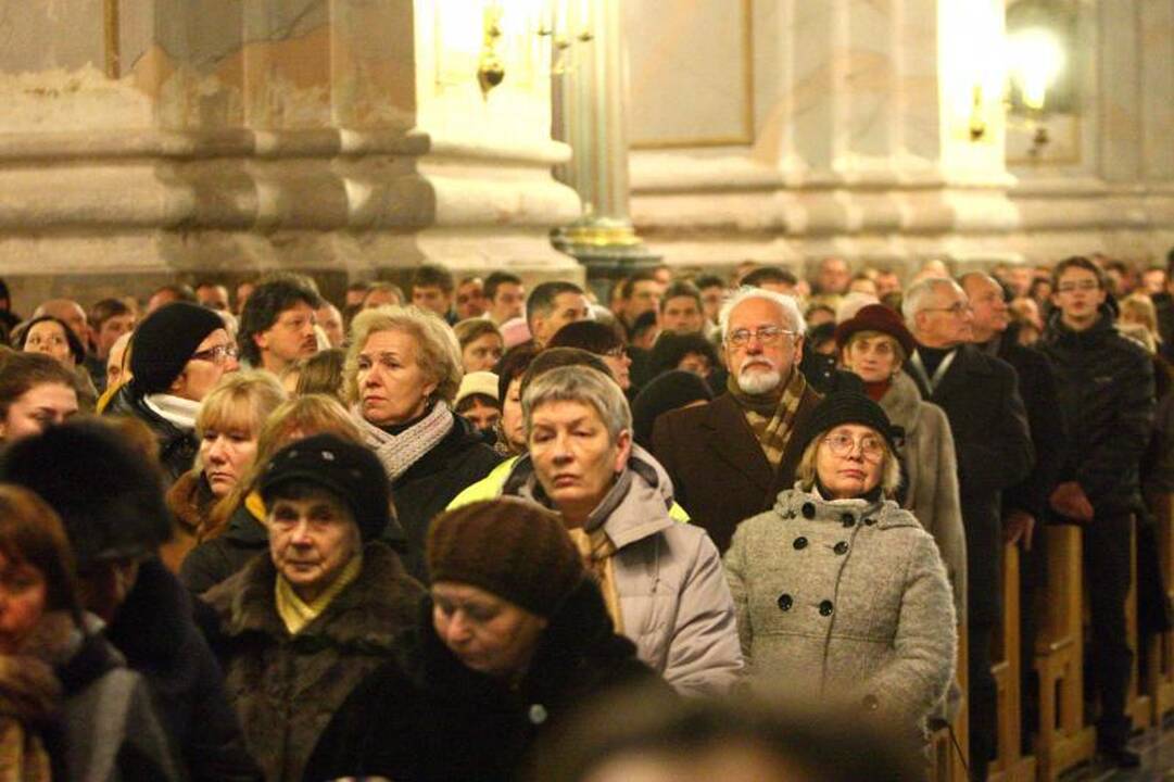 Per Šv. Kalėdas reikia pabūti ir  tyloje