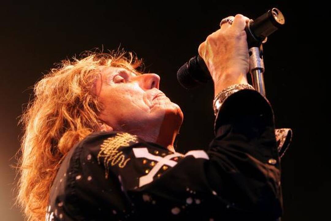 „Whitesnake“ sujungė kartas