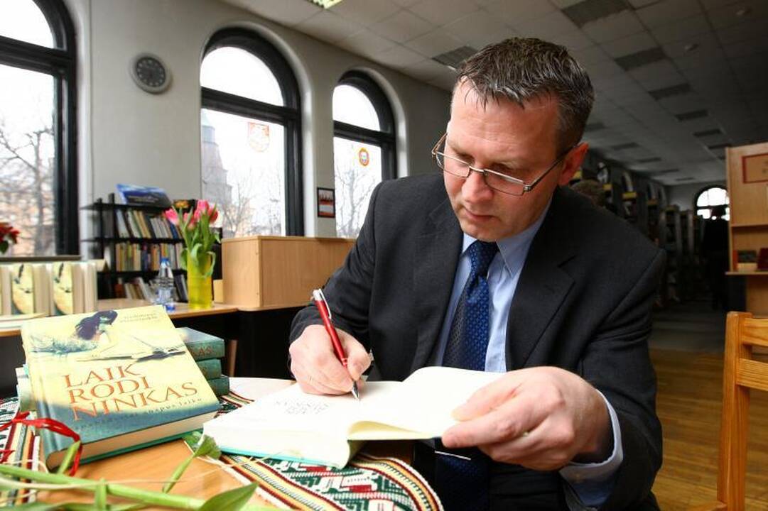 Intriguojantį romaną išleidęs žurnalistas: savęs neprievartavau