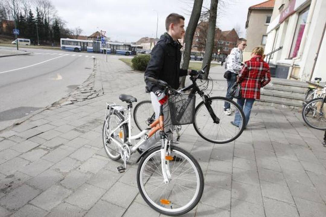 Klaipėdiečiai skubėjo ženklinti savo dviračių