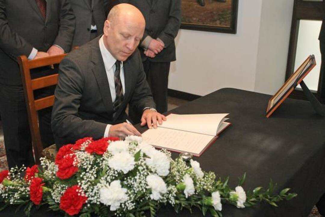 Lietuvoje skelbiamas trijų dienų gedulas