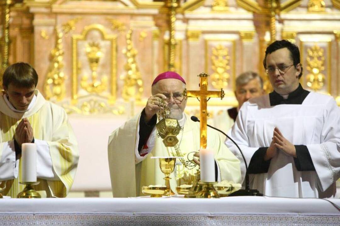 Per Šv. Kalėdas reikia pabūti ir  tyloje