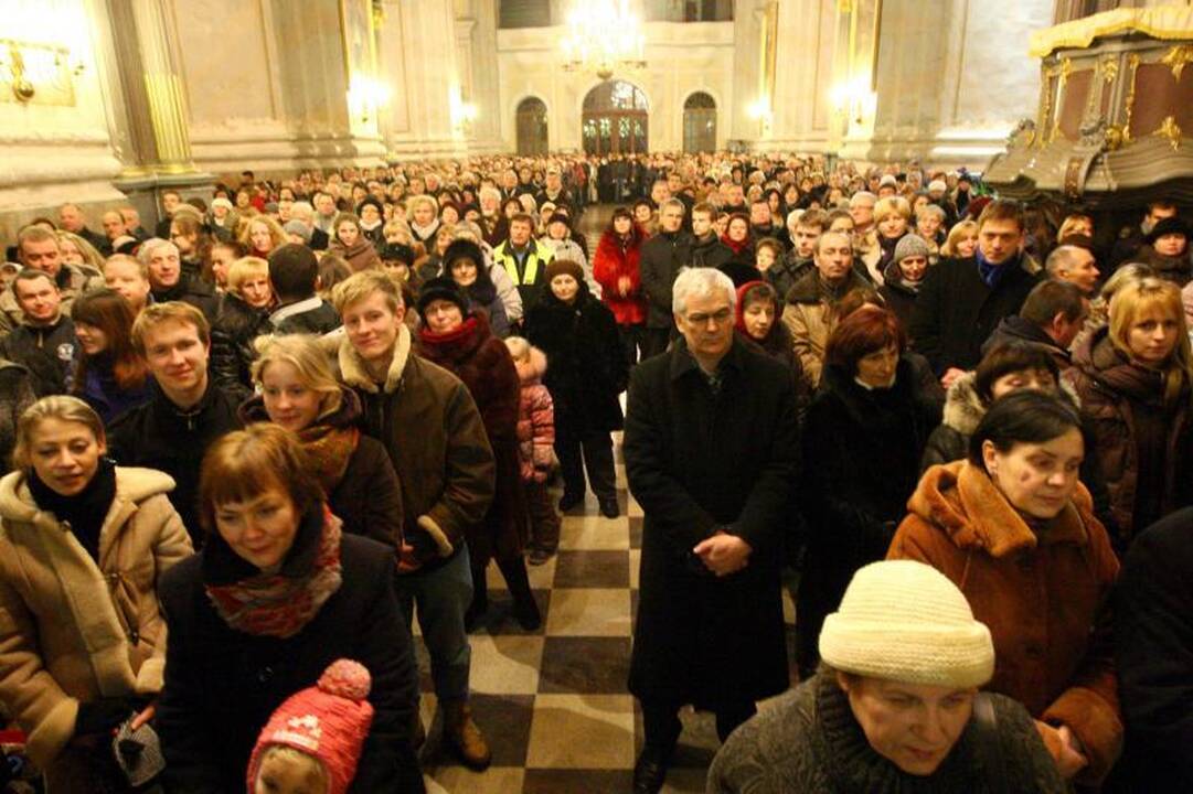 Per Šv. Kalėdas reikia pabūti ir  tyloje