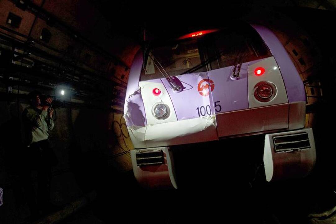 Šanchajuje susidūrus metropoliteno traukiniams sužeista per 40 žmonių