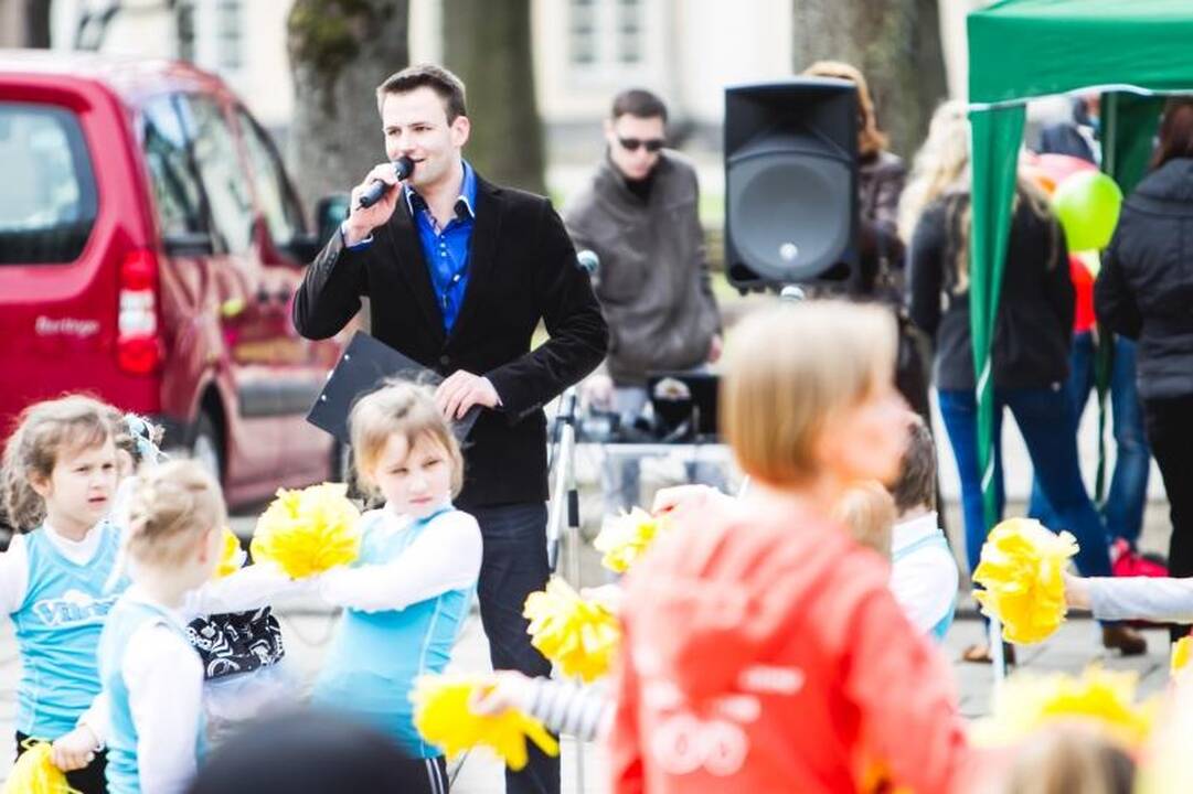 Miestiečiams išjudinti – šokiai, mankšta ir kovos menų treniruotė