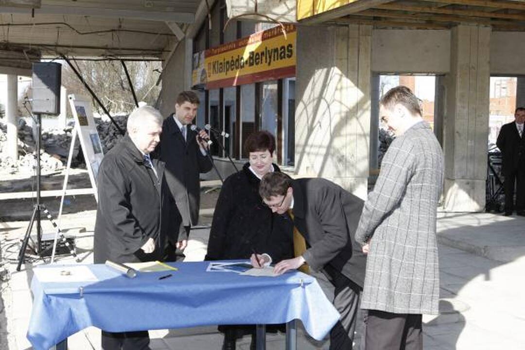 Paskelbta oficiali autobusų stoties statybų pradžia