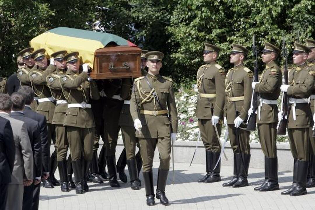 Prezidentas A.Brazauskas palaidotas 
