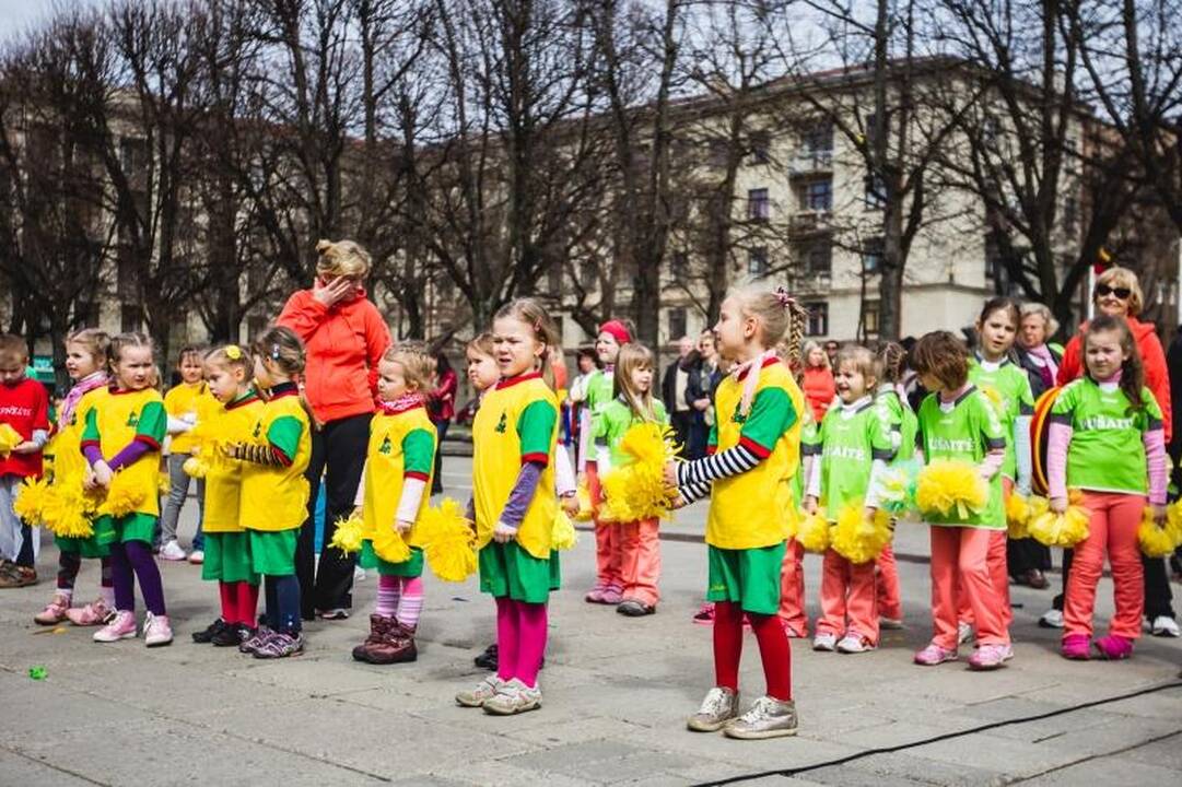 Miestiečiams išjudinti – šokiai, mankšta ir kovos menų treniruotė