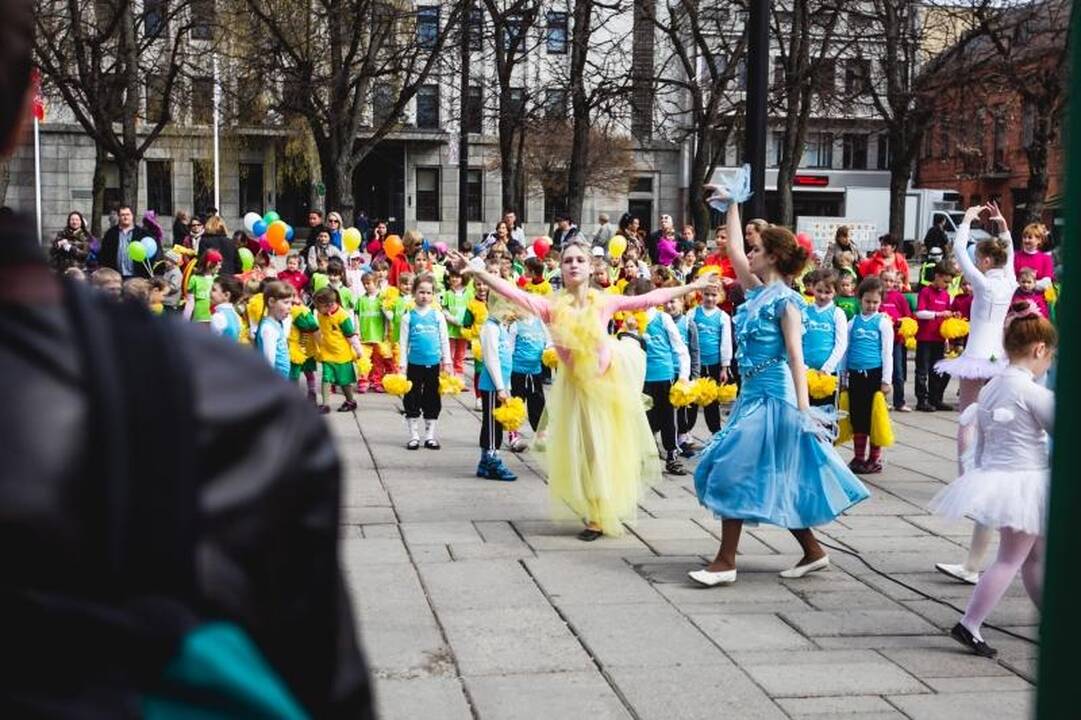 Miestiečiams išjudinti – šokiai, mankšta ir kovos menų treniruotė