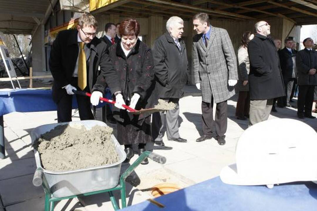 Paskelbta oficiali autobusų stoties statybų pradžia